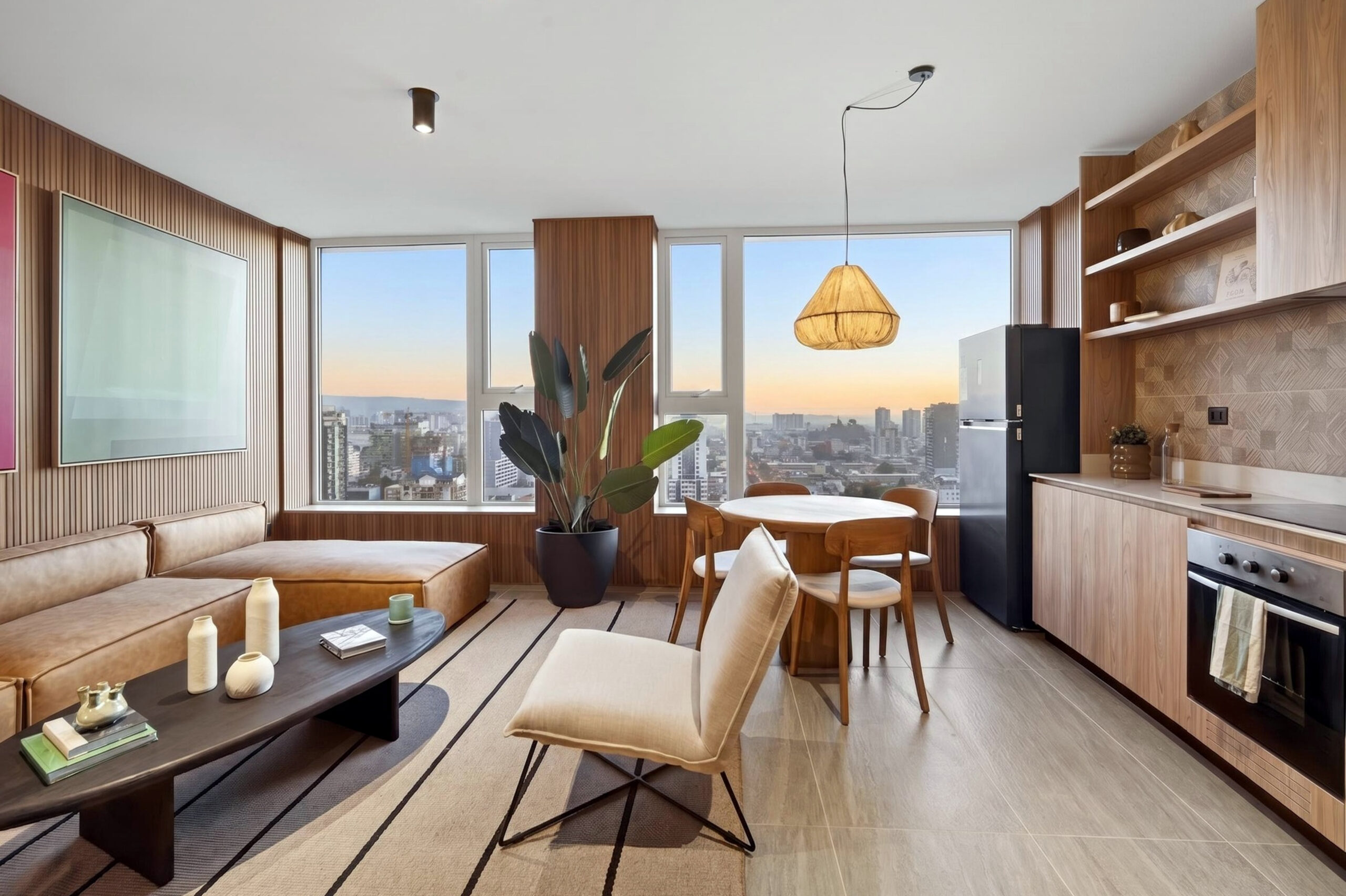 El lugar donde se extienden tus espacios. Esta sala multiuso ha sido equipada y decorada bajo el concepto Design District, ofreciéndote un ambiente de diseño superior y todas las comodidades para celebrar, compartir o trabajar con estilo, sin salir del edificio.